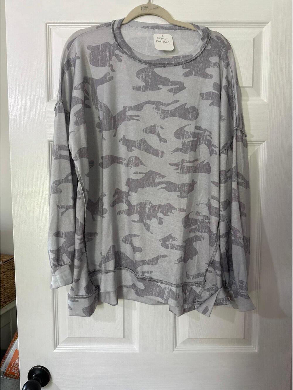 Little Daisy Gray Camo Long Sleeve Oversized T-Shirt Large NWT Boutique